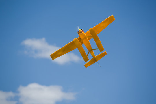 RC Hydroplane acrobatics