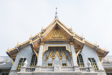 Fototapeta premium Sothorn Temple, golden colored temple in Thailand