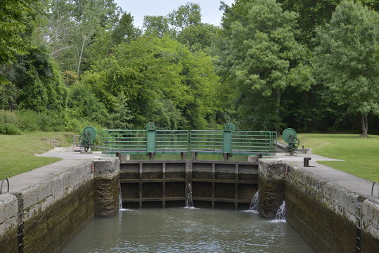 Ecluses près du Vieux Cognac