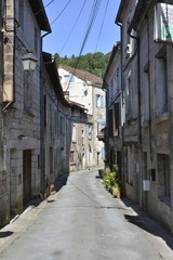 Petite rue typique à Brantôme