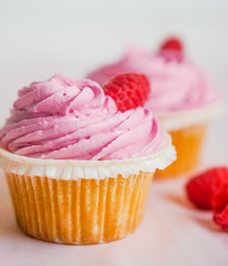 raspberry muffins
