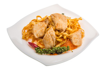 Fried noodles with chicken