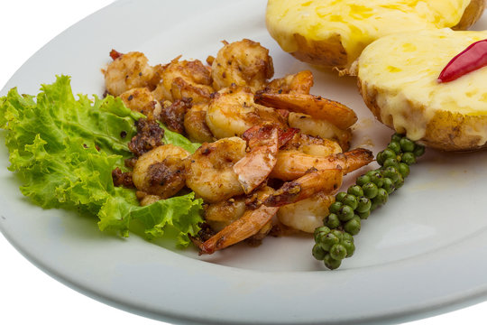 Garlic shrimps with potato