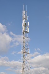 Steel telecommunication tower with antenna system