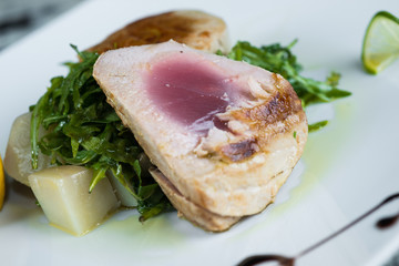 Grilled tuna rucola