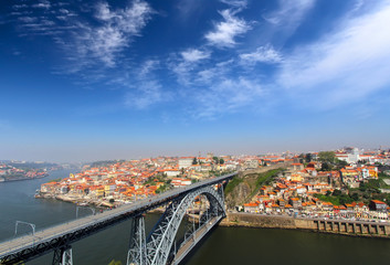 Obraz premium Skyline of the historic city of Porto, Portugal