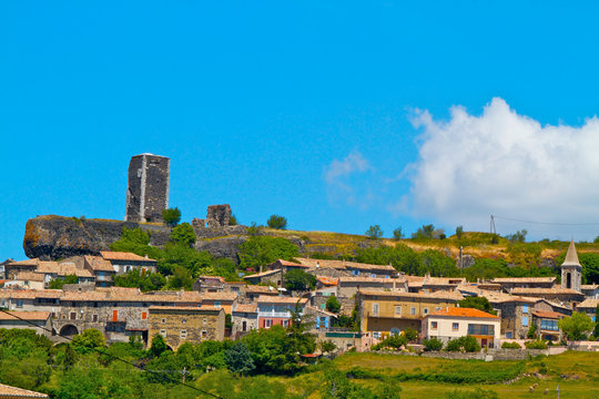 vue  sur village de mirabel