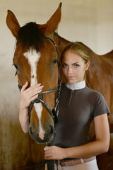horse jumping