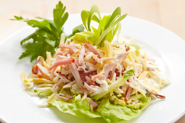 salad with ham