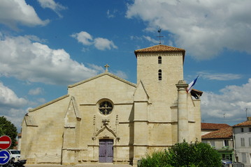 Fototapeta premium Eglise de Coulon(Marais poitevin)