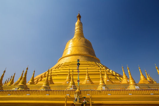 Shwemawdaw pagoda, the tallest pagoda and beautiful in Bago
