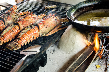 Grillen frischer Langusten an karibischer Strandbar :)
