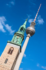 Berliner Fernsehturm und Marienkirche