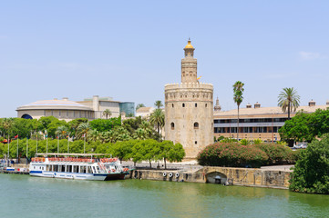 Fototapeta na wymiar The Torre del Oro and Rio Guadalquivir in Sevilla, Spain