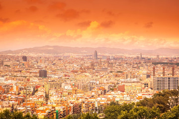 Fototapeta na wymiar beautiful sunset in Barcelona