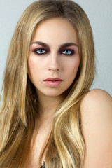 Naklejka premium Portrait of young blonde woman