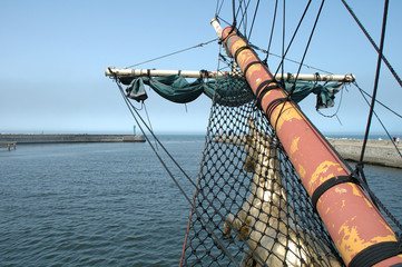 Bowsprit on sailing vessel