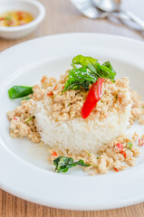 Spicy fried chicken with basil and rice