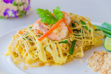 Pad thai