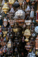 étal de lampes décoratives berbères (marrakech) 2