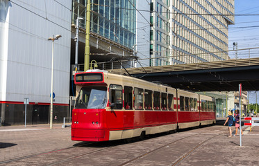 Fototapeta na wymiar Stary tramwaj w Hadze, Holandia