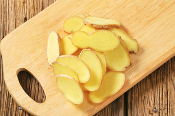 Fresh ginger slices