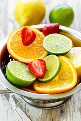 Plate with sliced ​​fruits