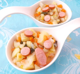 Kartoffelsuppe mit Würstchen