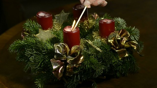 2.Advent, anz&uuml;nden des Adventskranzes