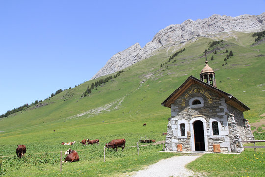 Chapelle du col des Aravis