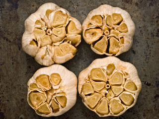 aromatic baked garlic