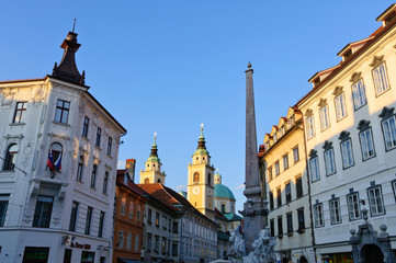 Fototapeta na wymiar The Ljubljana Cathedral and Old Town in Ljubljana, Slovenia