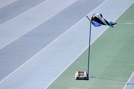 Manche &agrave; air sur une piste d'athl&eacute;tisme