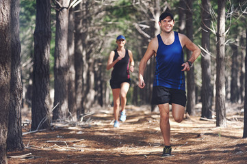 trail running couple