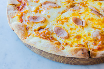 Sausage pizza
