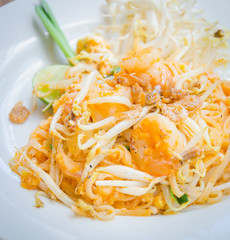 Pad thai