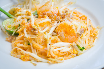 Pad thai