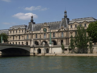 Museo del Louvre en París
