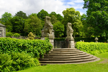 Fototapeta na wymiar Rear gateway to the formal gardens of Pollok House, in Pollok Es