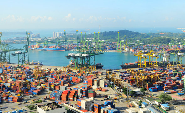 Singapore cargo port