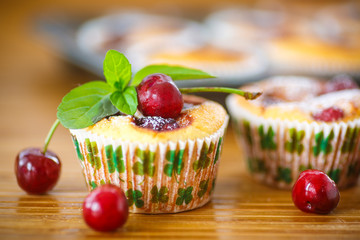 cheese muffins with cherries