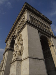 Fototapeta na wymiar Łuk Triumfalny w Paryżu
