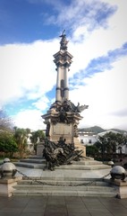 Fototapeta na wymiar Monumento - Quito