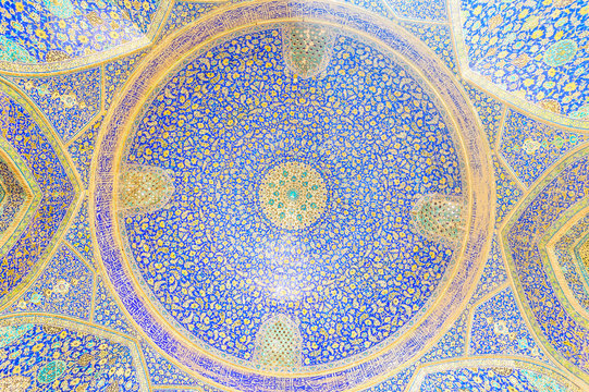 Imam Mosque in Naghsh-e Jahan Square, Isfahan, Iran