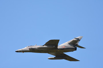 avion arm&eacute;e 3