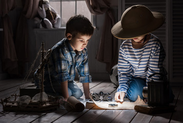 Children learn the old map