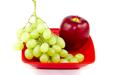 Frische Grüne Trauben mit Rotem Apfel