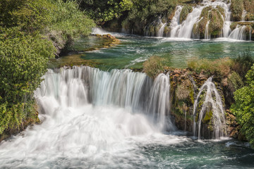 водопады в национальном парке КРКа