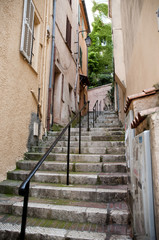 Fototapeta na wymiar Narrow streets and strairs Cannes France