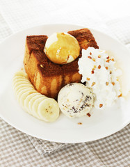 ice cream and toasted bread